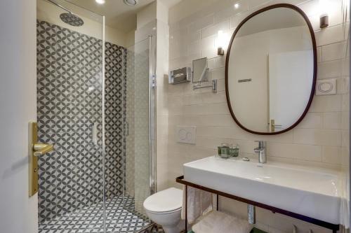 Habitación Doble Clásica del hotel Passy Eiffel. Foto 3
