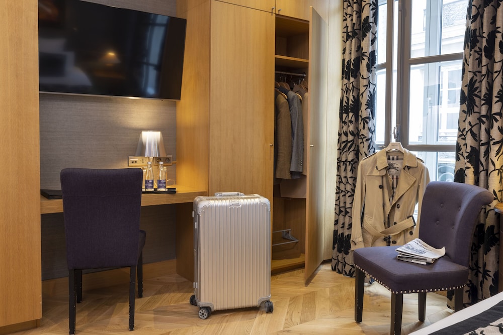 Habitación Deluxe con 2 camas individuales del hotel Pas De Calais. Foto 2