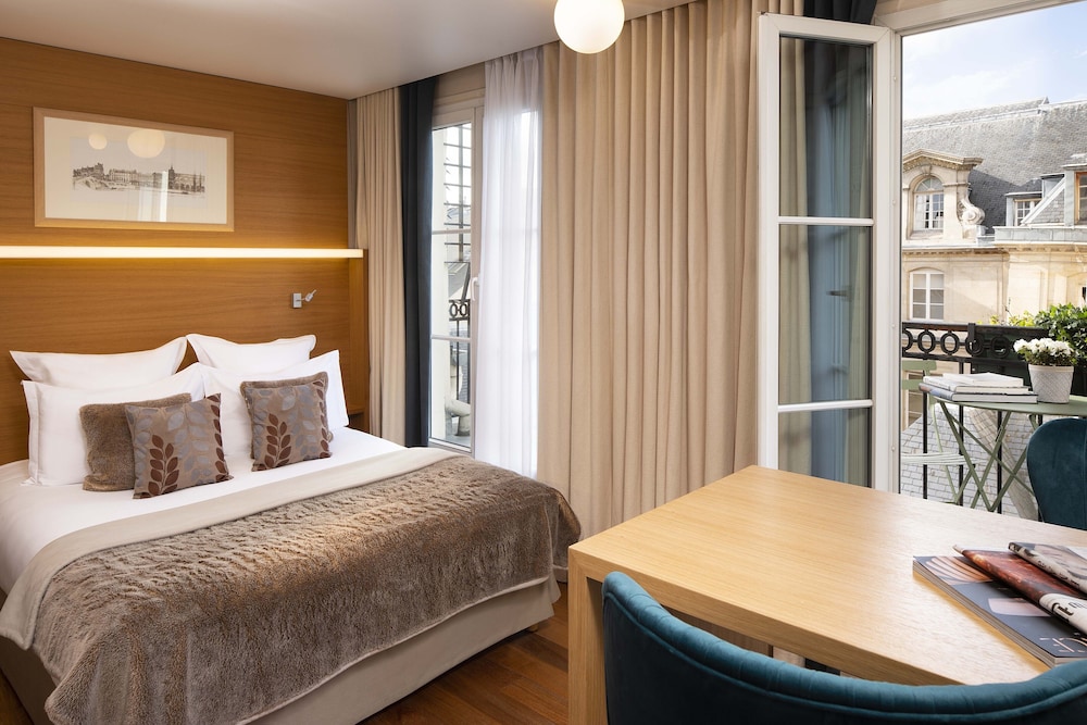 Habitación Deluxe doble del hotel Pas De Calais. Foto 3