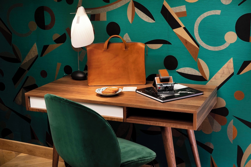 Habitación Deluxe doble del hotel Pas De Calais. Foto 11