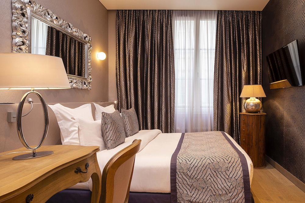 Habitación clásica doble del hotel Pas De Calais. Foto 4