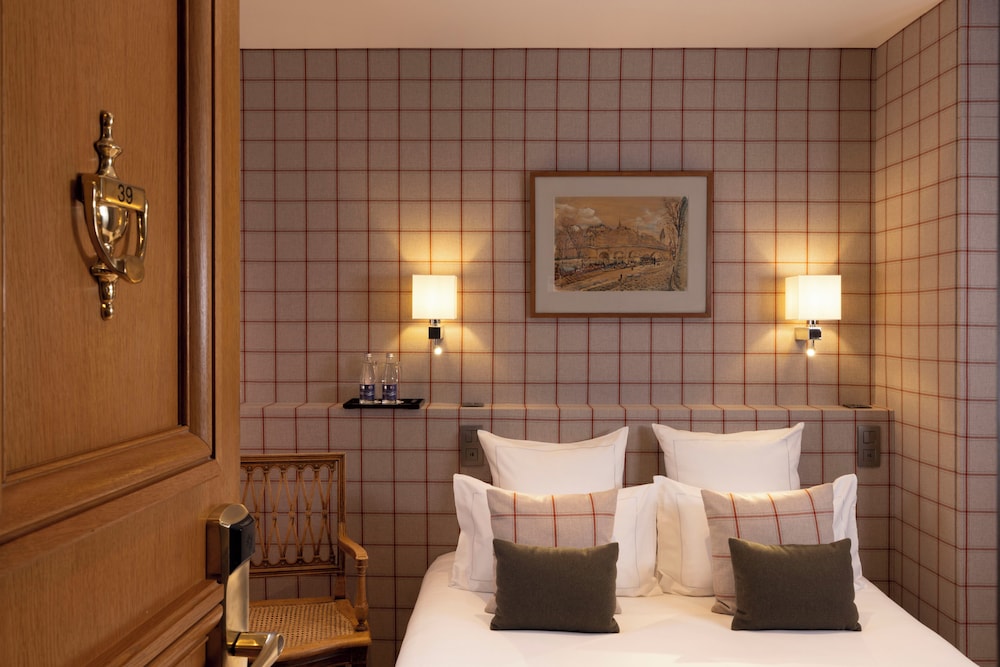 Habitación clásica doble del hotel Pas De Calais. Foto 14