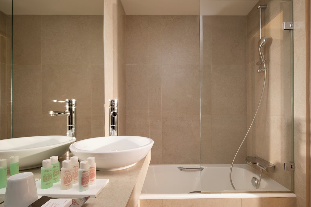 Habitación clásica doble del hotel Pas De Calais. Foto 16