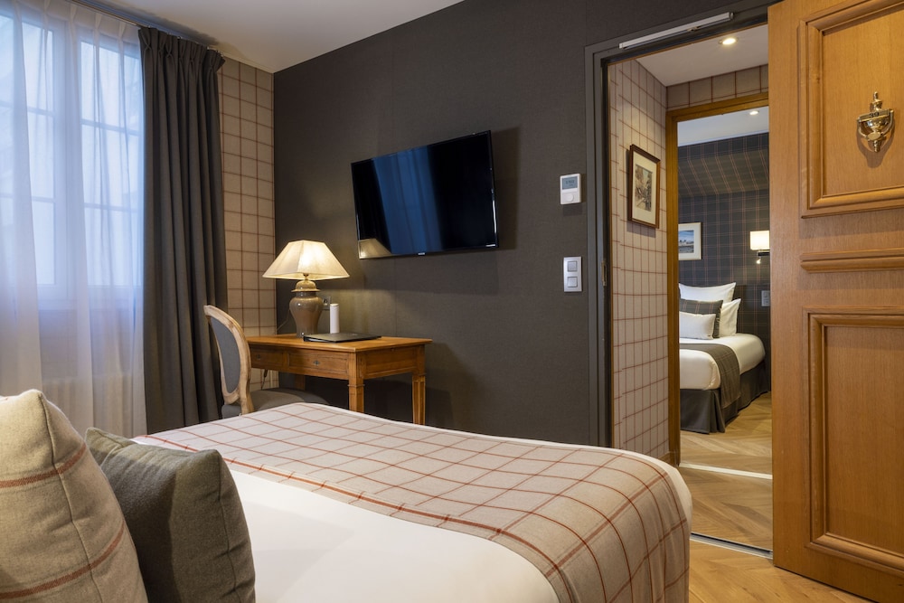 Habitación familiar, habitaciones comunicadas del hotel Pas De Calais. Foto 3