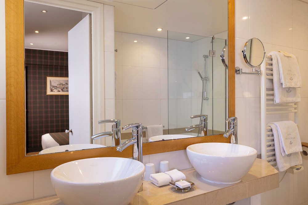 Habitación familiar, habitaciones comunicadas del hotel Pas De Calais. Foto 6