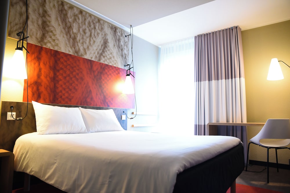 Habitación Estándar con cama doble del hotel Ibis Aachen Marschiertor, Aix-la-chapelle. Foto 4