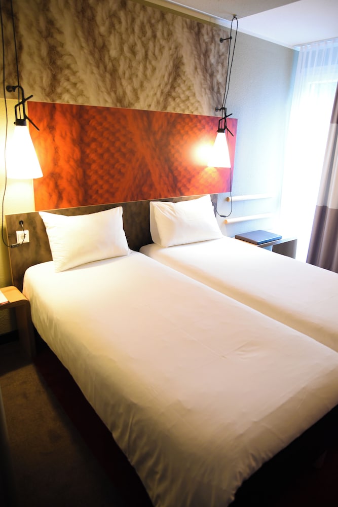 Habitación estándar con dos camas individuales del hotel Ibis Aachen Marschiertor, Aix-la-chapelle. Foto 4