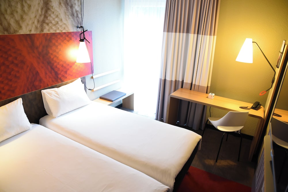 Habitación estándar con dos camas individuales del hotel Ibis Aachen Marschiertor, Aix-la-chapelle. Foto 5