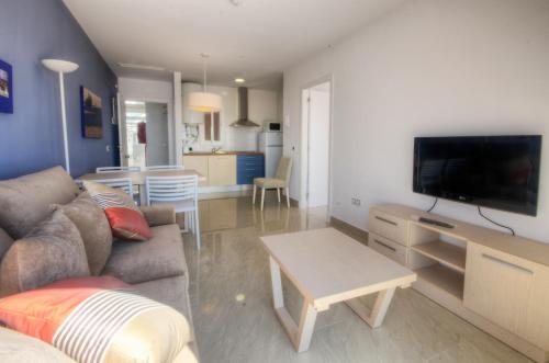 Suite Ático del hotel Turísticos Playa Bárbate. Foto 3