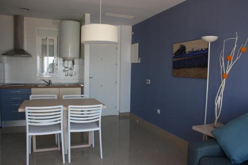 Suite Ático del hotel Turísticos Playa Bárbate. Foto 6
