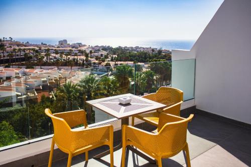 Apartamento de 1 dormitorio con balcón y vistas al mar del hotel Costa Adeje Garden. Foto 11
