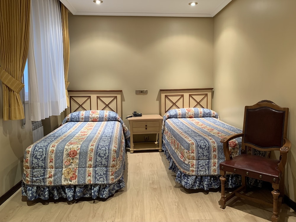 Habitación con 2 camas individuales del hotel Julia