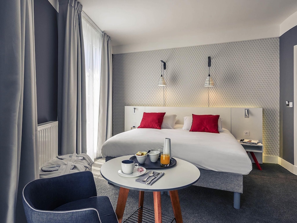 Habitación Privilege con 1 cama doble del hotel Mercure Brest Centre Les Voyageurs. Foto 1