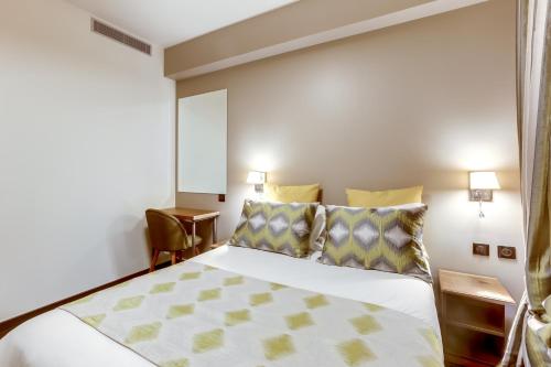Habitación Doble adaptada para personas con discapacidad - Planta baja del hotel Opéra Maintenon. Foto 1