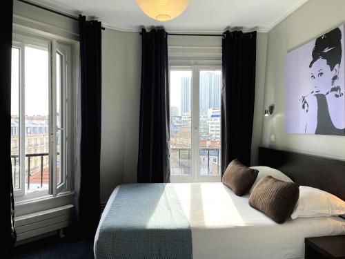 Habitación Clásica del hotel Odessa Montparnasse. Foto 5
