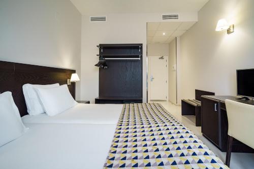 Habitación Doble con cama supletoria - 1 o 2 camas del hotel Exe Malaga Museos