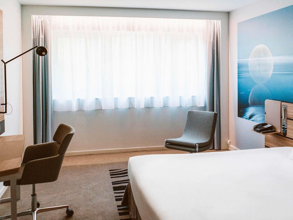 Habitación Executive con 1 cama queen size del hotel Novotel Resort and Spa Biarritz Anglet. Foto 3