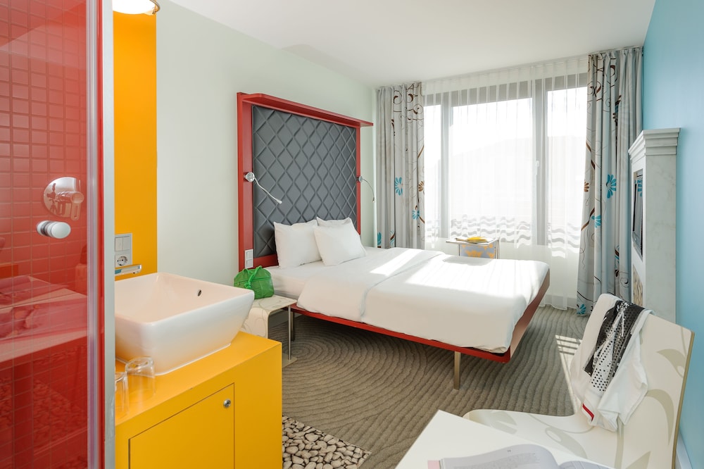Habitación Estándar con 1 cama individual del hotel Ibis Styles Berlin Mitte. Foto 1