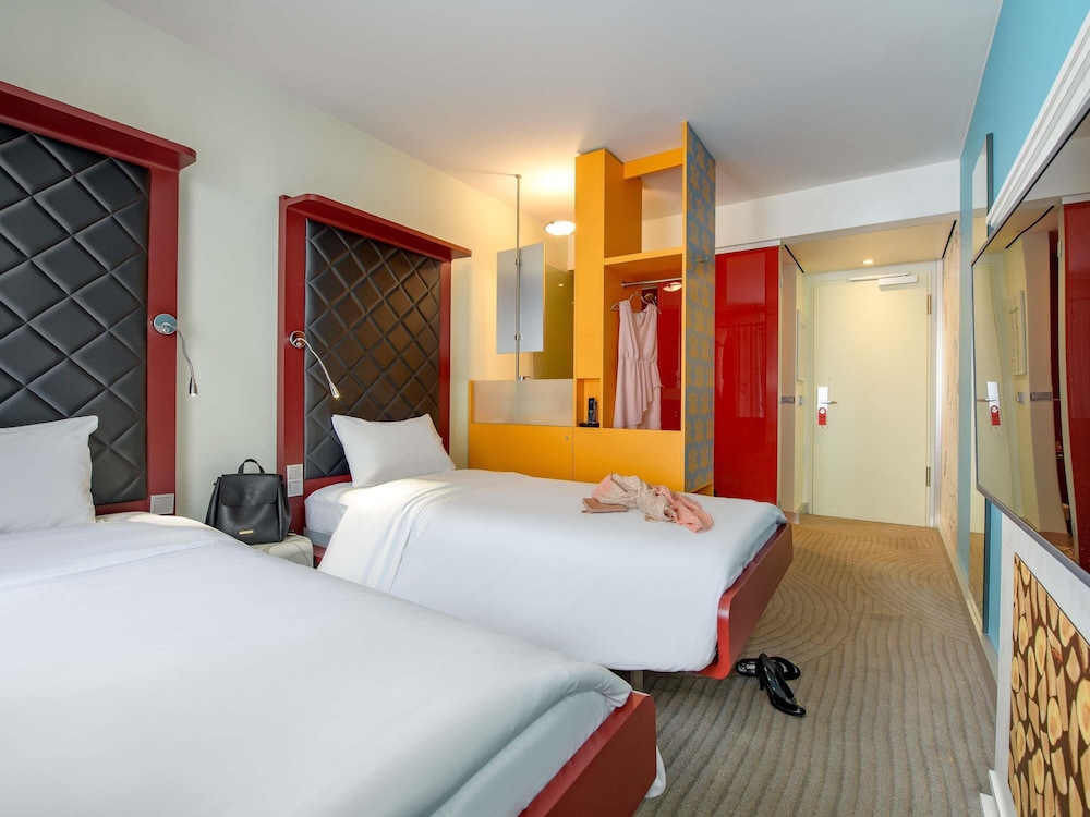 Habitación estándar con dos camas individuales del hotel Ibis Styles Berlin Mitte