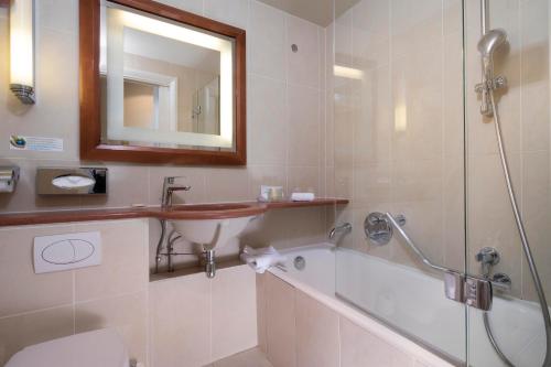 Suite Junior del hotel Paris Louvre Opéra. Foto 3