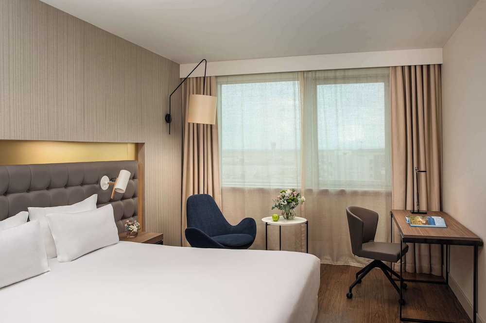 Habitación estándar del hotel Nh Lyon Airport. Foto 2