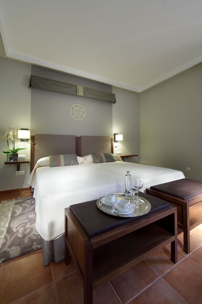 Habitación estándar doble del hotel Parador De Lorca. Foto 4