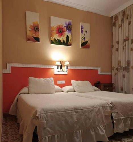 Habitación Doble con baño privado - 2 camas del hotel Sierra De Araceli. Foto 11