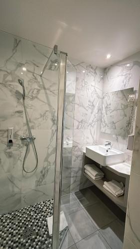 Habitación Doble del hotel New Gare Du Nord. Foto 18
