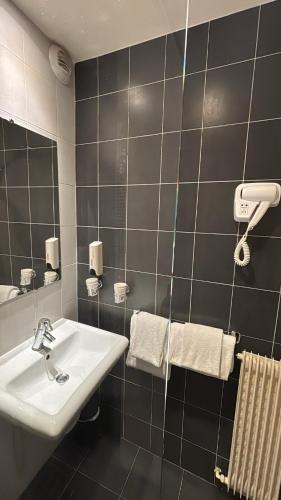 Habitación Doble del hotel New Gare Du Nord. Foto 20