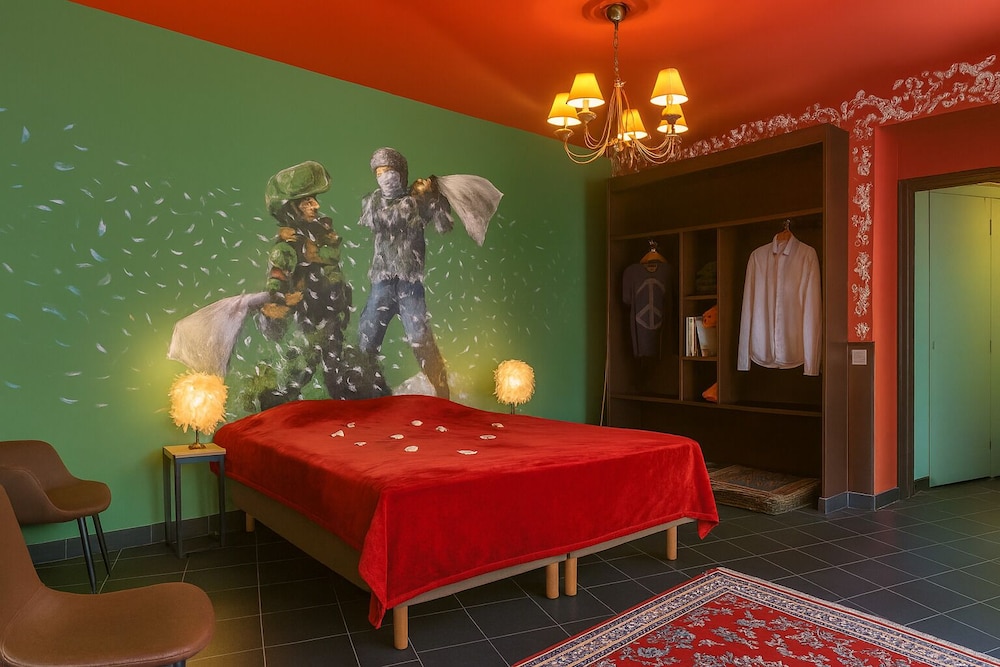 Habitación doble superior del hotel Walled off Paris