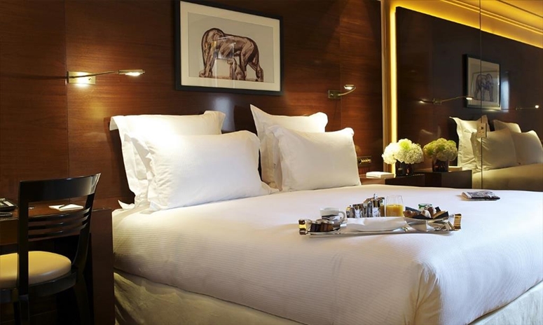 Habitación Doble Deluxe con vistas a la ciudad del hotel Montaigne