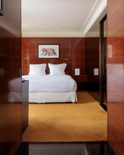 Habitación Doble Clásica del hotel Montaigne. Foto 5
