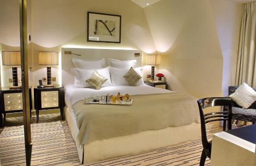 Habitación Doble Deluxe con vistas a la ciudad del hotel Montaigne. Foto 3