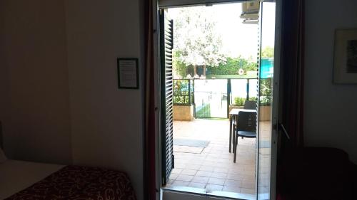 Apartamento con terraza del hotel Hospedium Hotel Simón Verde. Foto 6