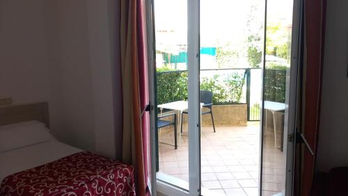 Apartamento con terraza del hotel Hospedium Hotel Simón Verde. Foto 7