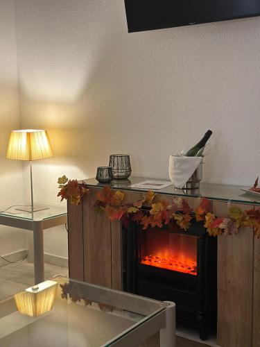 Apartamento con chimenea del hotel Hospedium Hotel Simón Verde. Foto 2