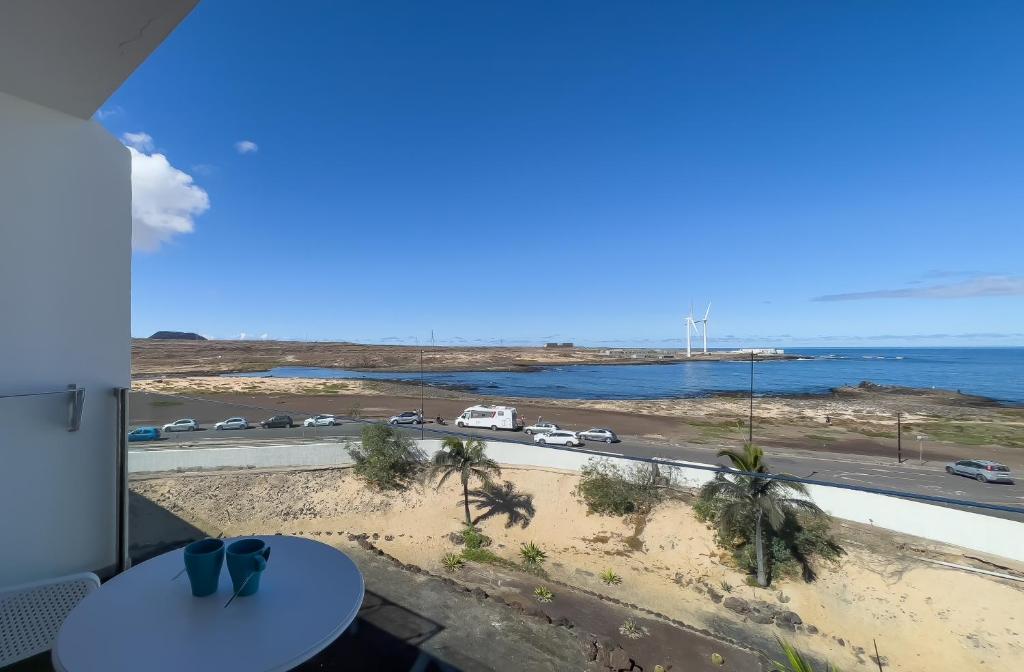 Habitación doble Vista Mar del hotel Surfing Colors Corralejo. Foto 1