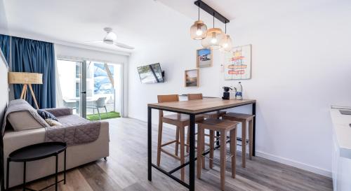 Apartamento de 1 dormitorio sin servicio de limpieza del hotel Surfing Colors Corralejo. Foto 6