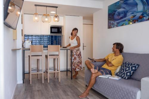 Apartamento de 1 dormitorio sin servicio de limpieza del hotel Surfing Colors Corralejo. Foto 1