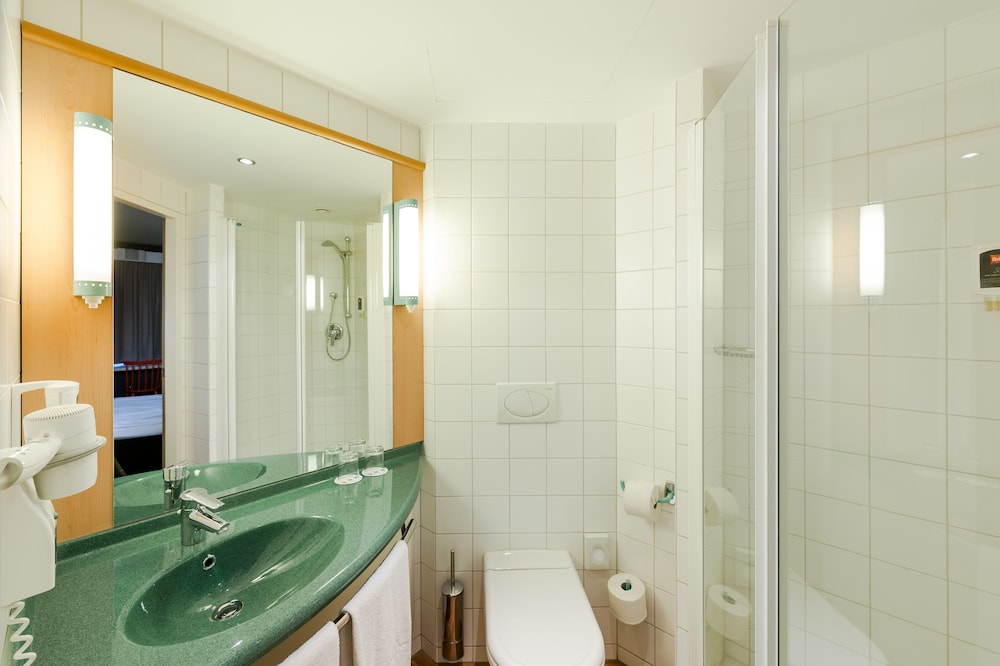 Habitación Estándar con 1 cama doble del hotel Ibis Wien City. Foto 5