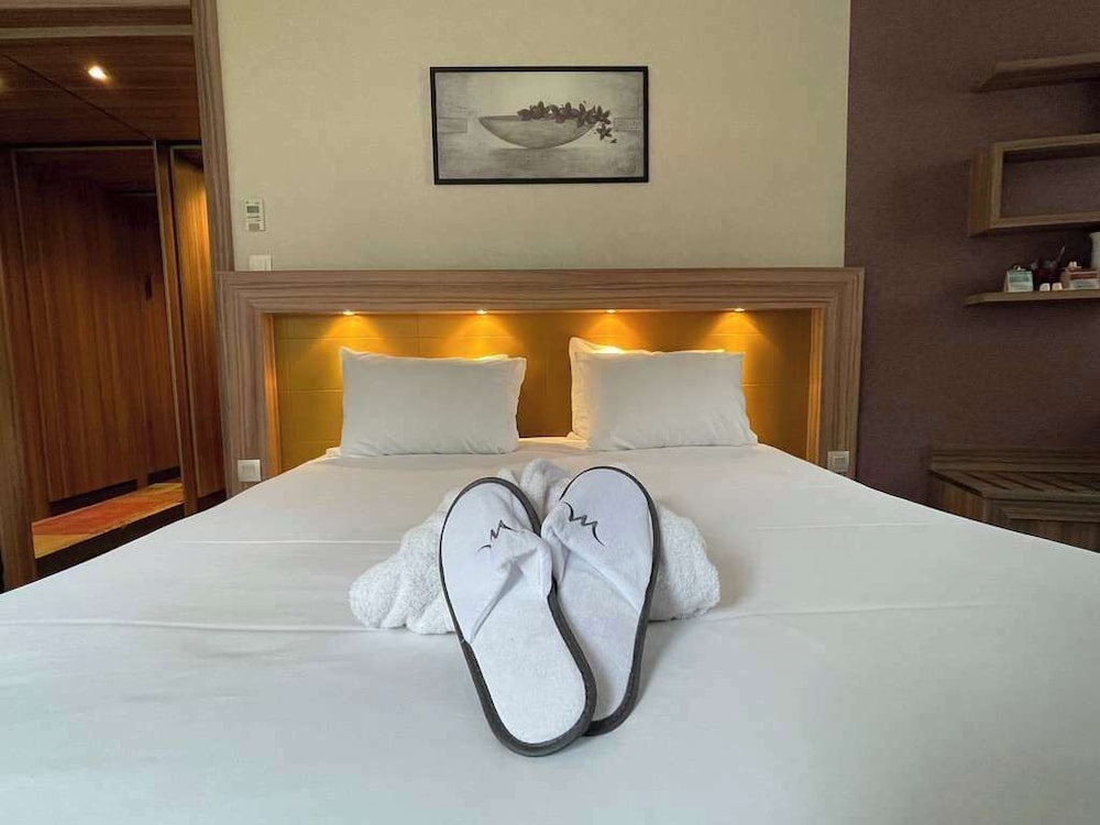 Habitación Estándar Accesible con 1 cama doble del hotel Mercure Libourne Saint-emilion. Foto 1
