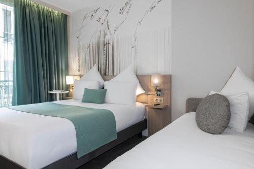 Habitación Doble Privilege con sofá cama del hotel Mercure Paris Montparnasse Raspail. Foto 5