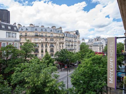 Privilege Double Room with 1 King Bed del hotel Mercure Paris Montparnasse Raspail. Foto 7