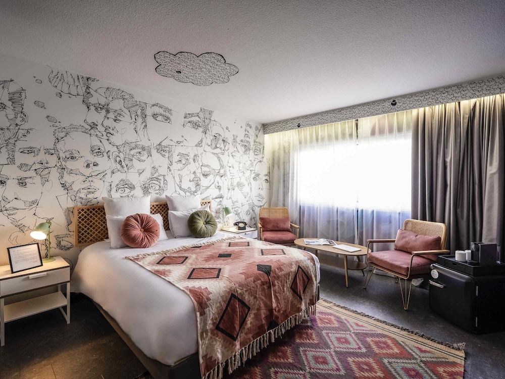 Arty Room del hotel Mercure Reims Parc Des Expositions. Foto 1