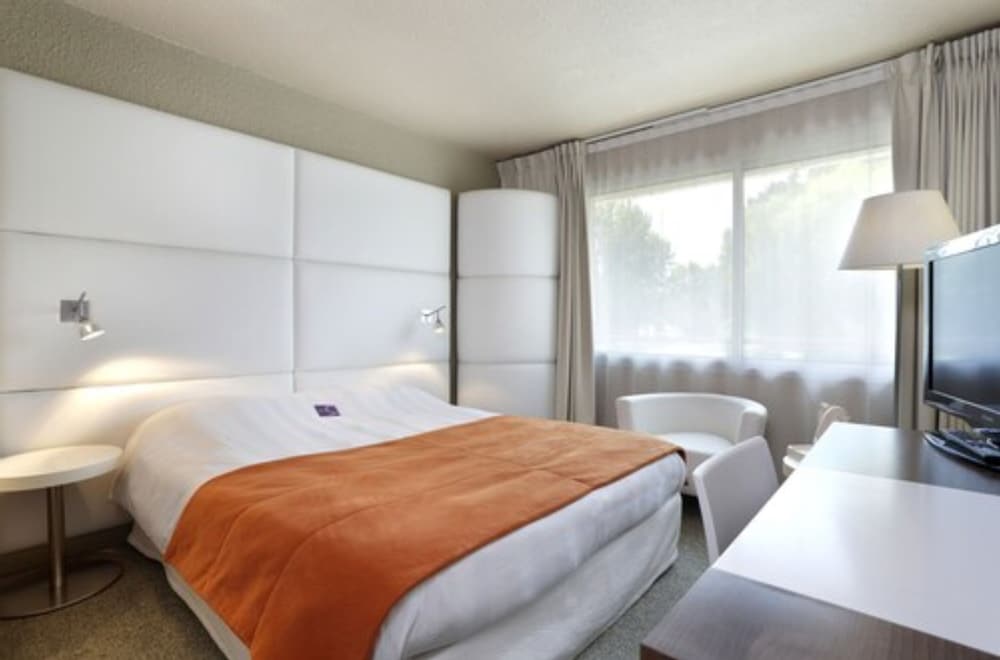 Habitación Classic con dos camas individuales del hotel Mercure Brive. Foto 2