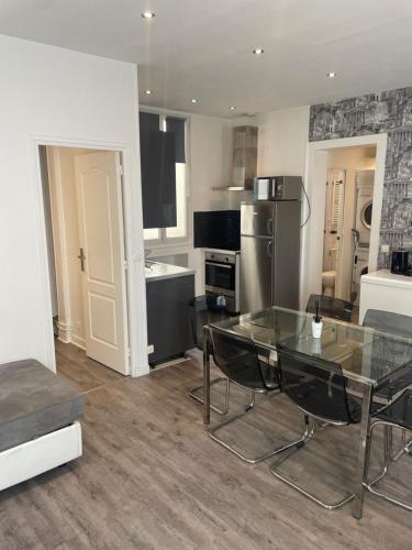 Apartamento del hotel Mary's République. Foto 1