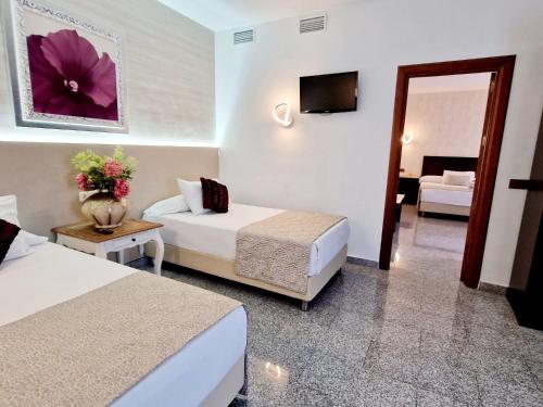 Suite Junior Familiar del hotel Plaza Del Castillo. Foto 1