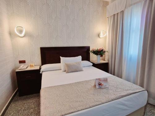 Suite Junior Familiar del hotel Plaza Del Castillo. Foto 7