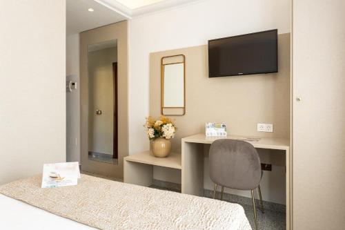 Habitación Doble Pequeña del hotel Plaza Del Castillo. Foto 1