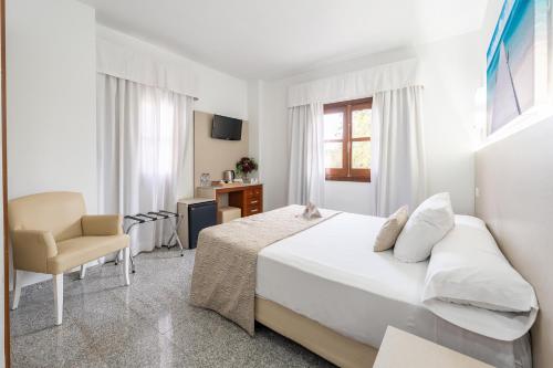 Habitación Doble adaptada para personas con movilidad reducida del hotel Plaza Del Castillo. Foto 6